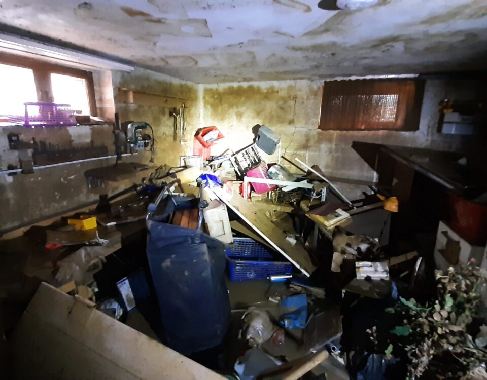 Werkstatt von Flut zerstört